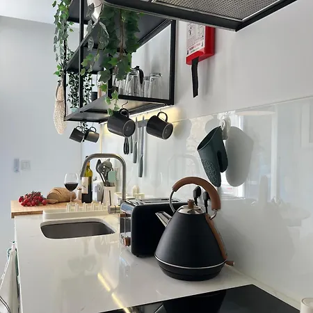 Seaside Studio - * Peniche